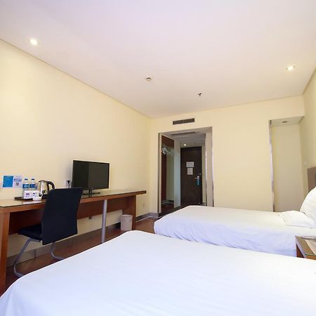 Hanting Express Shanghai Lujiazui Minsheng Road Ngoại thất bức ảnh