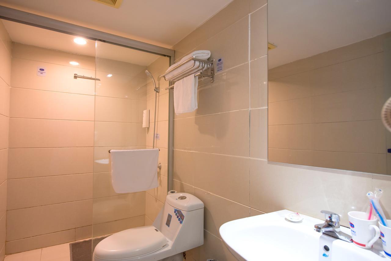 Hanting Express Shanghai Lujiazui Minsheng Road Ngoại thất bức ảnh