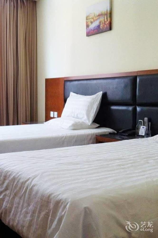 Hanting Express Shanghai Lujiazui Minsheng Road Ngoại thất bức ảnh